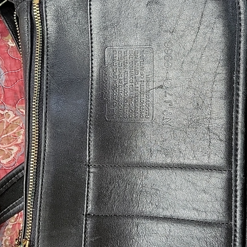 EUC-Vintage Coach ‘Classic Legacy’ 9966 Leather Shoulder Bag w/Brass Hardware - Picture 6 of 10